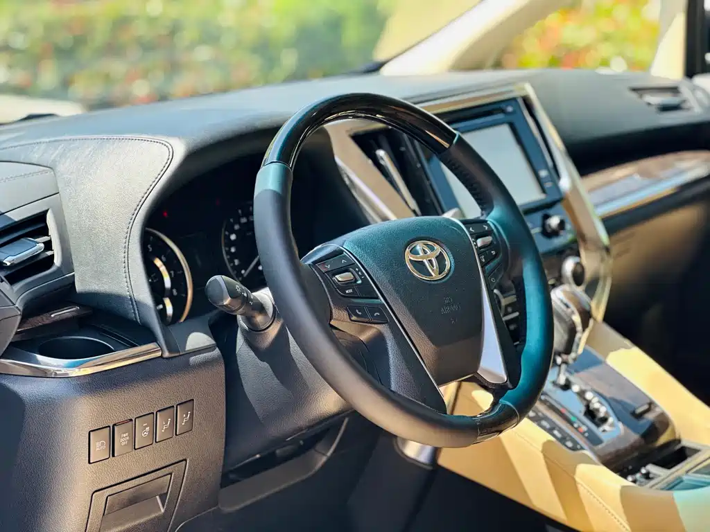 Toyota Alphard 2019 — фото 6