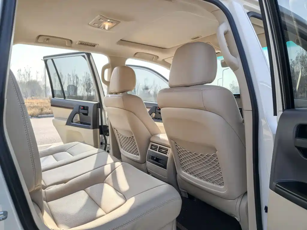 Toyota Land Cruiser 2019 — фото 15
