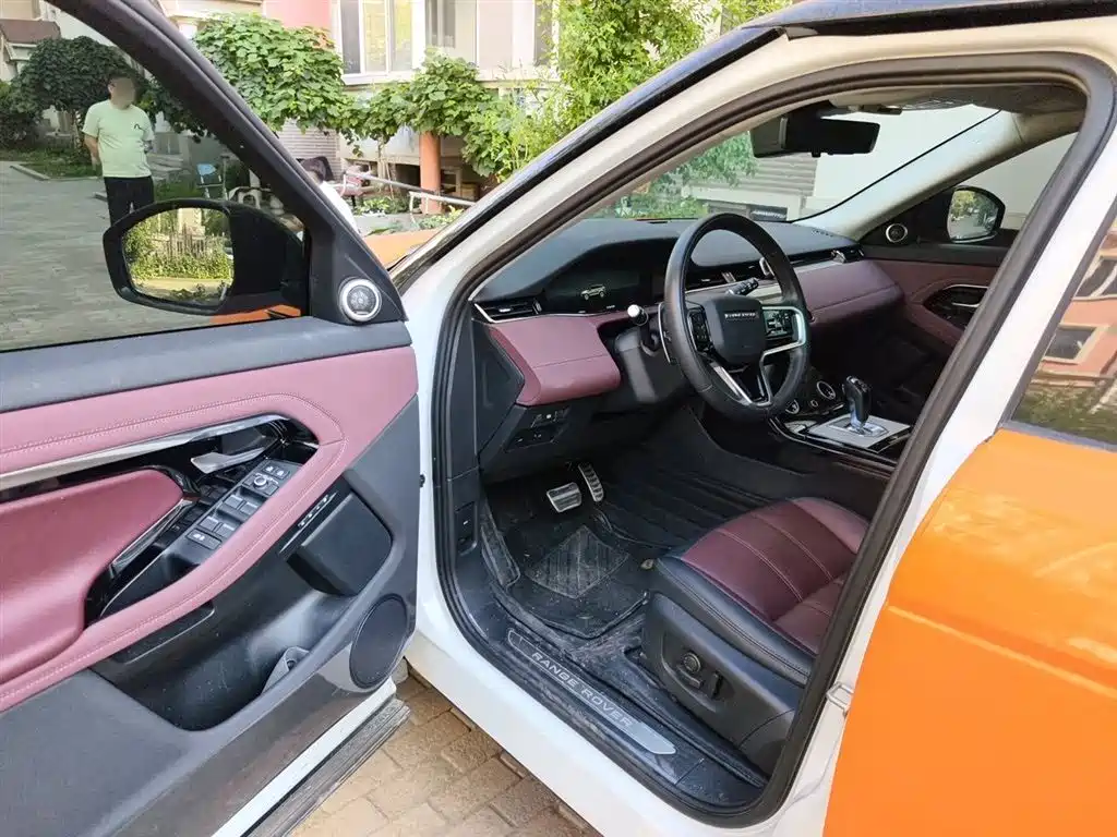 Land Rover Evoque 2024 — фото 17