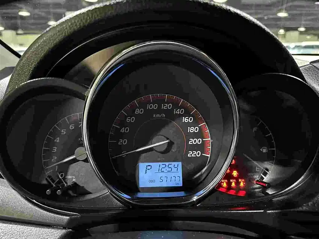 Toyota Vios 2023 — фото 10