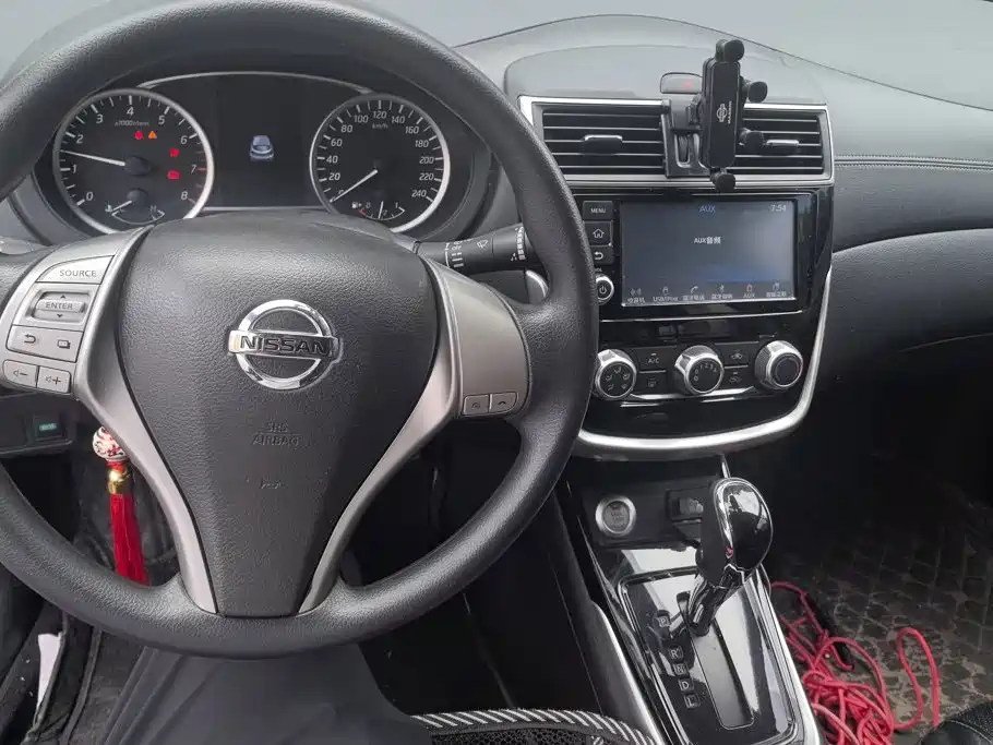 Nissan Tiida 2019 — фото 12