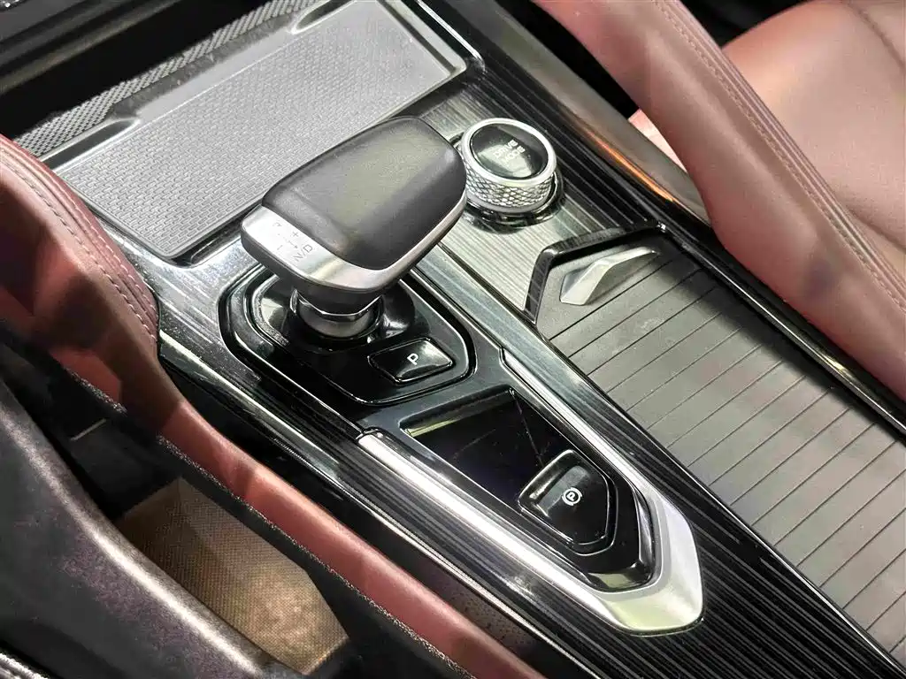 Geely Xingyue L 2023 — фото 17