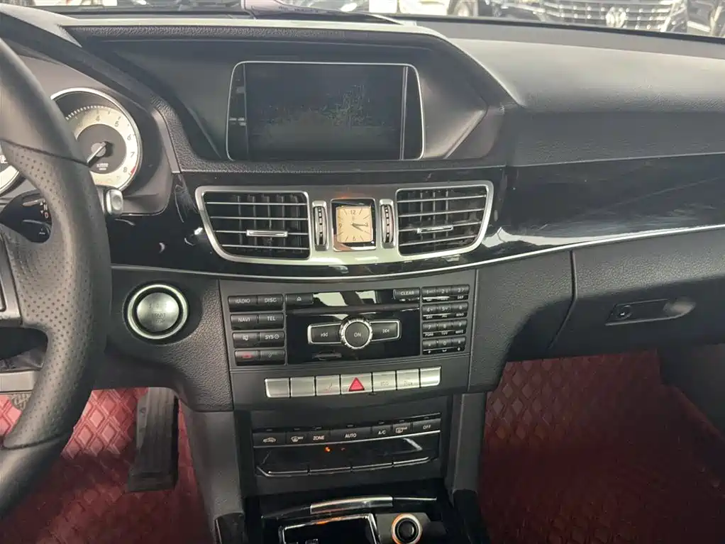Mercedes-Benz E-Class 2015 — фото 5