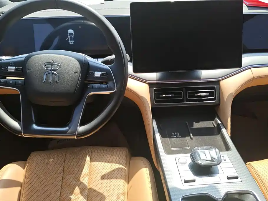 BYD L DM-i 2025 — фото 12