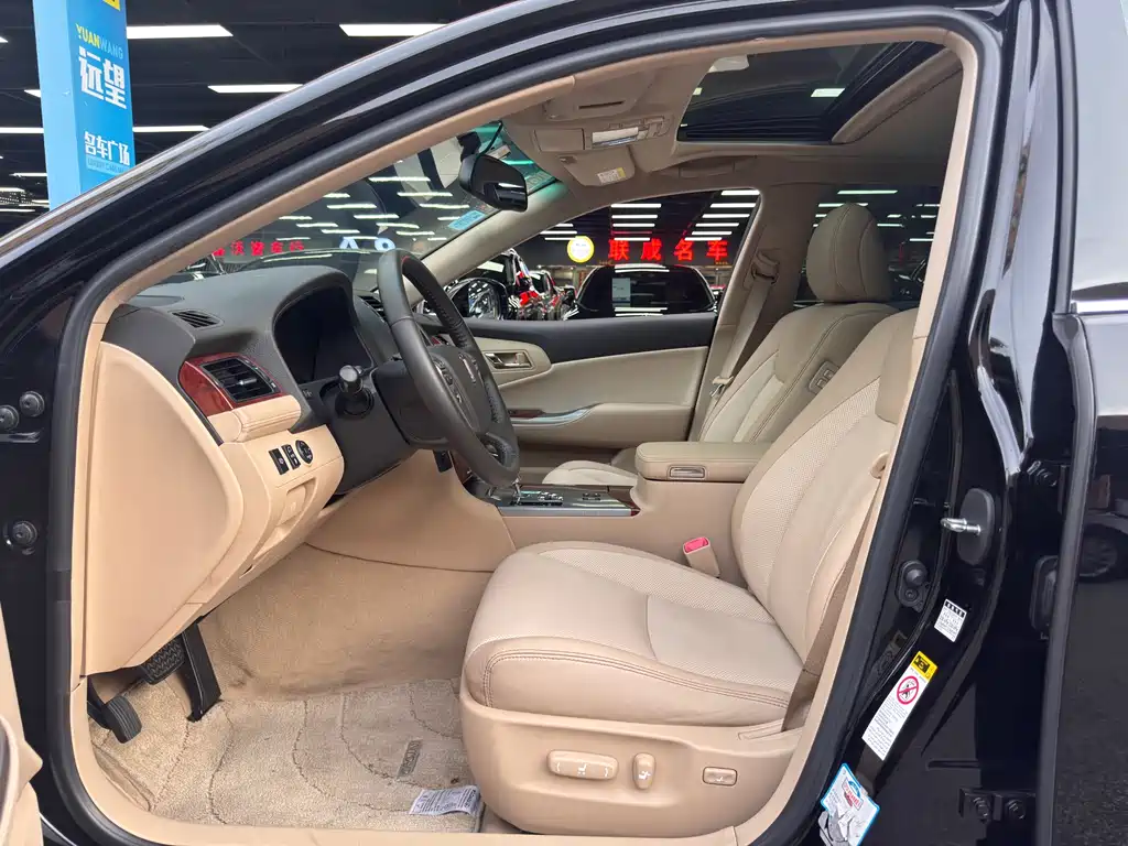 Toyota Crown 2014 — фото 12