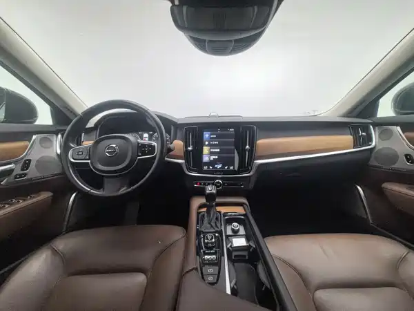 Volvo S90 2018