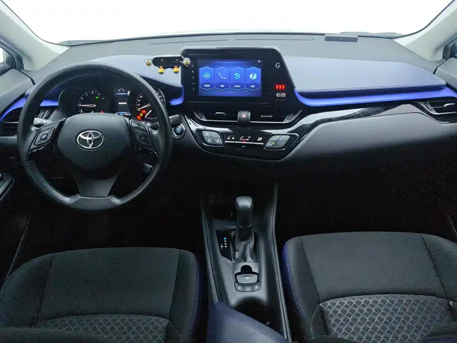 Toyota C-HR 2021 — фото 12