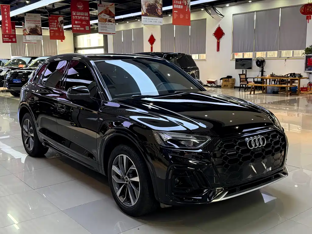 Audi Q5L 2023 — фото 11