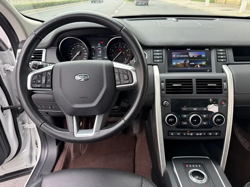 Land Rover Discovery Sport 2019 — фото 18
