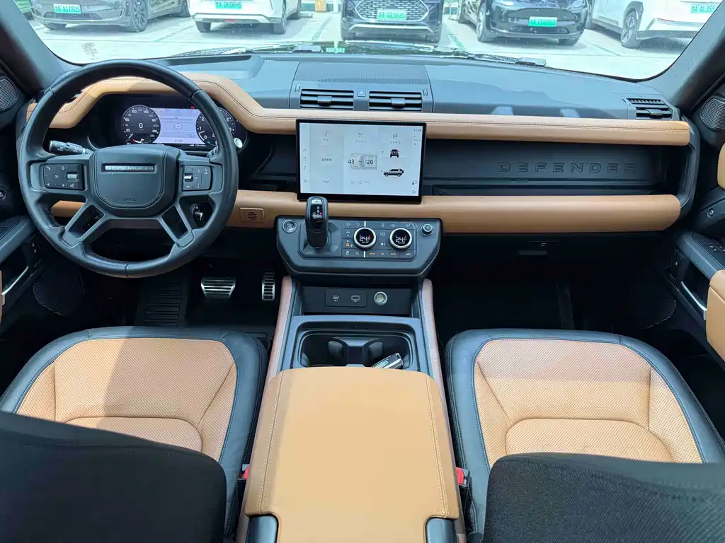 Land Rover Defender 2023 — фото 8