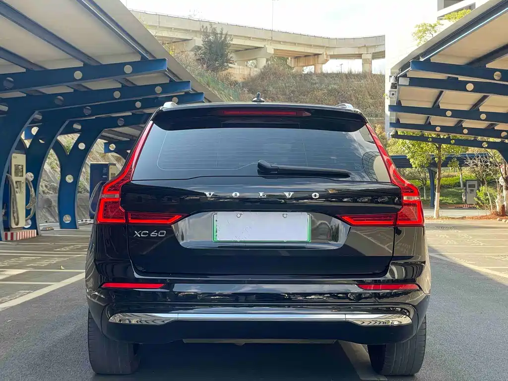 Volvo XC60 PHEV 2022 — фото 5