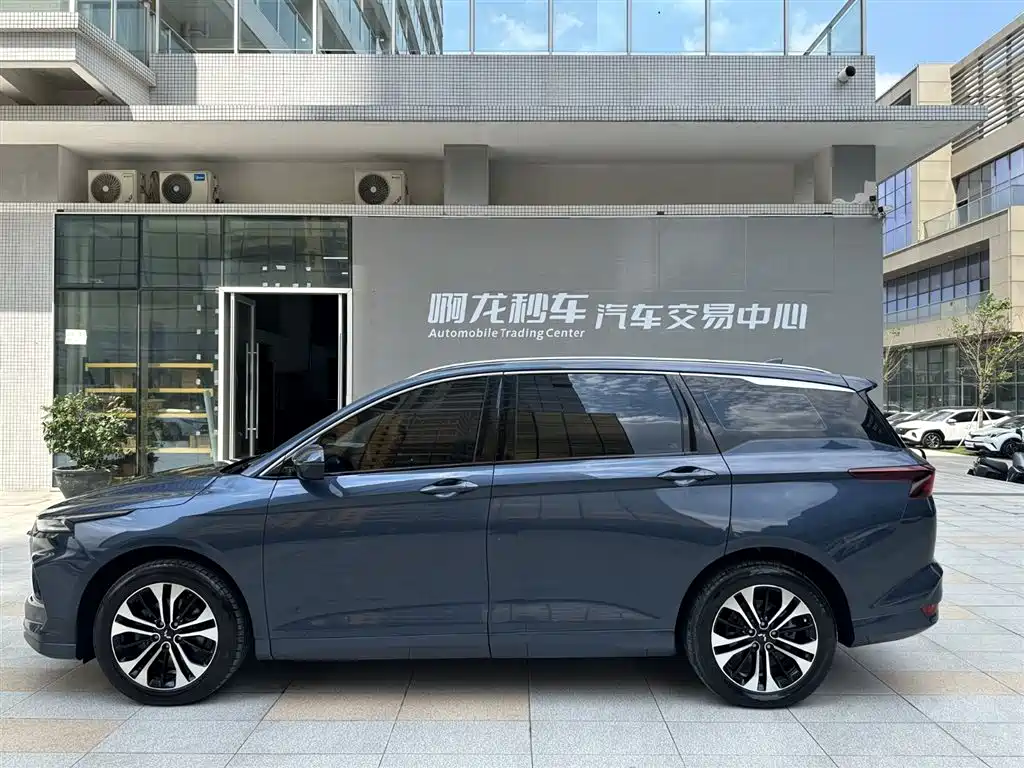 Wuling Victory 2022 — фото 20