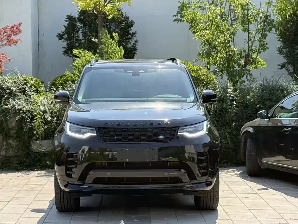 Land Rover Discovery 2023 — фото 17