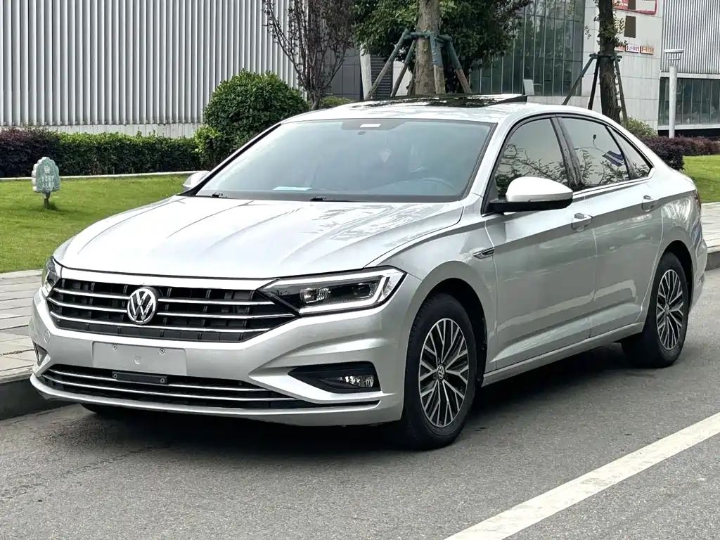 Volkswagen Sagitar 2019