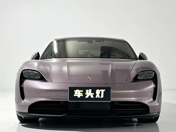 Porsche Taycan 2021