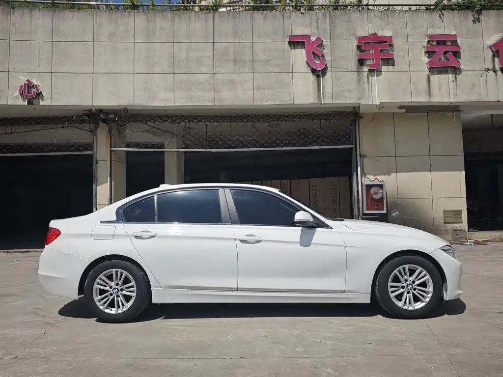 BMW 3 Series 2013 — фото 13