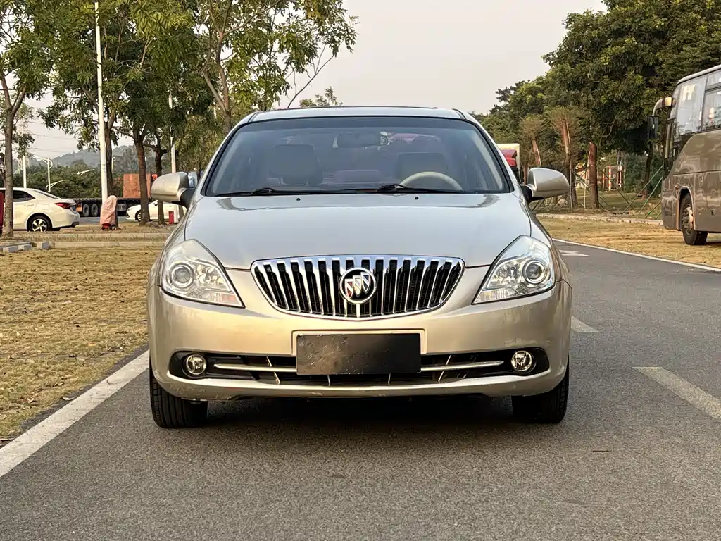 Buick Excelle 2015 — фото 2
