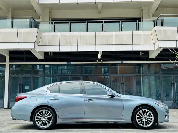 Infiniti Q50L 2018