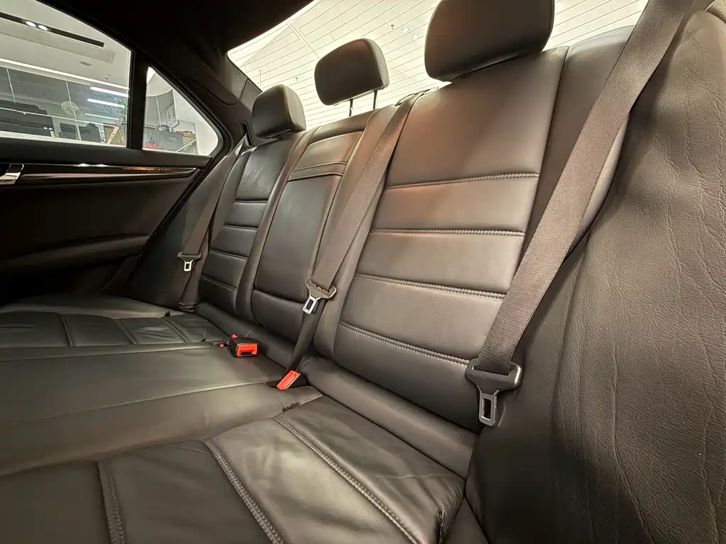 Mercedes-Benz C-Class AMG 2011 — фото 10