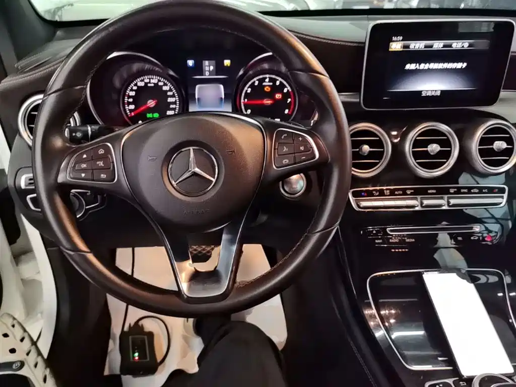 Mercedes-Benz GLC 2019 — фото 10