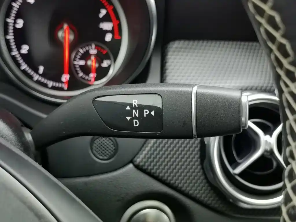 Mercedes-Benz GLA 2018 — фото 13