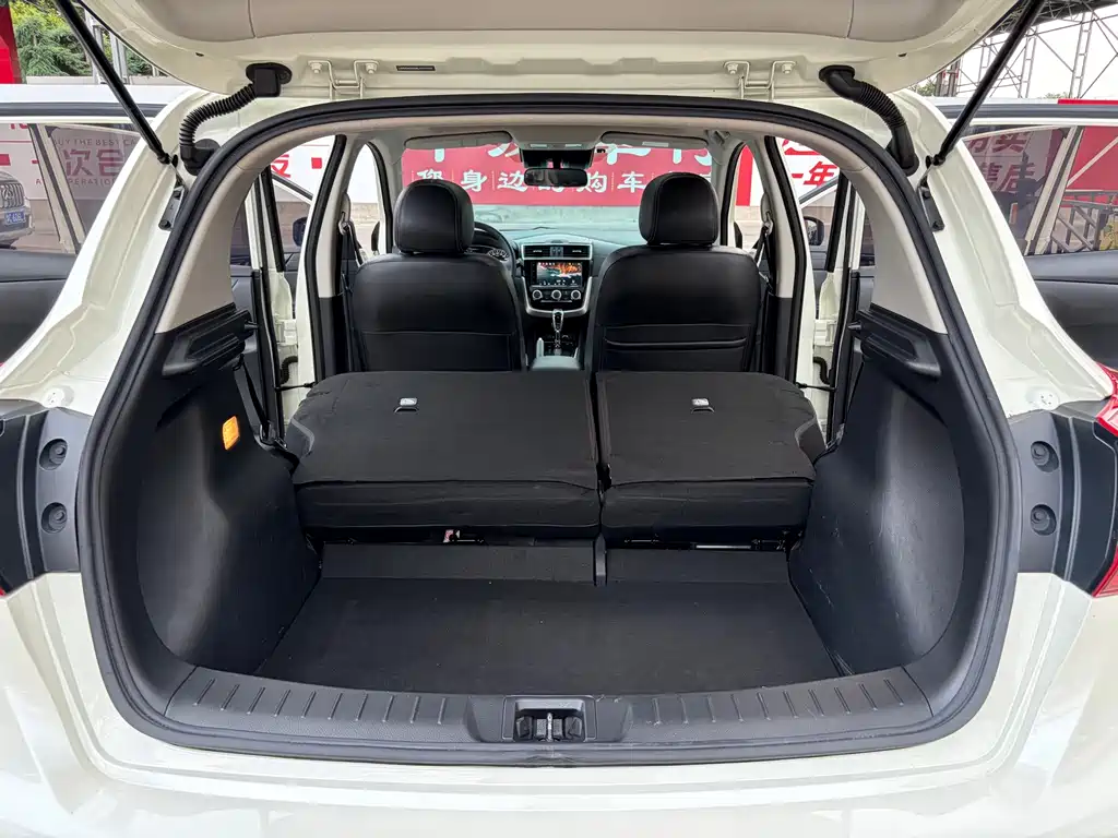Nissan Tiida 2020 — фото 14