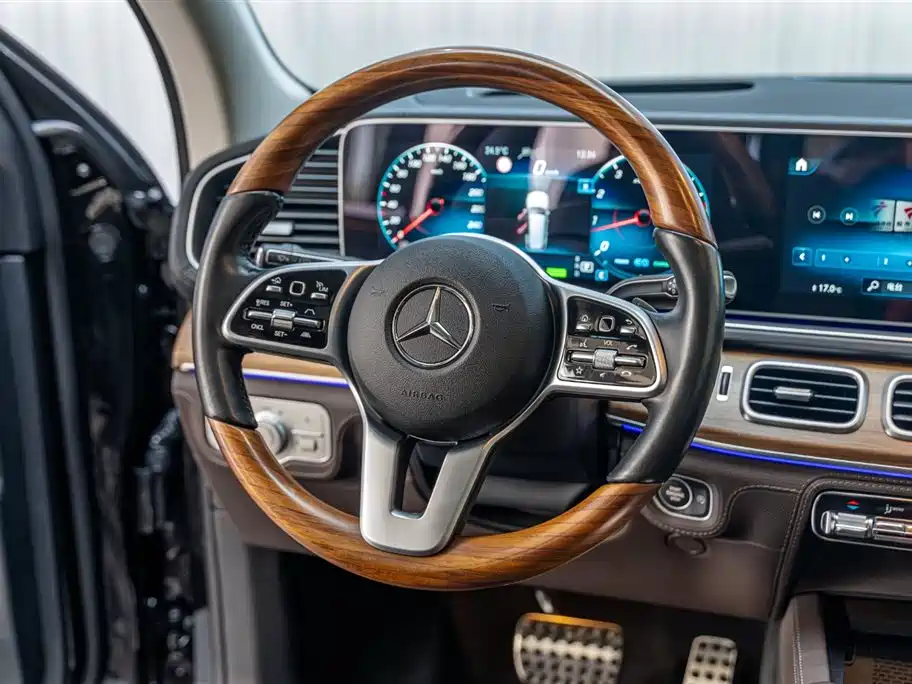 Mercedes-Benz GLS 2021 — фото 31