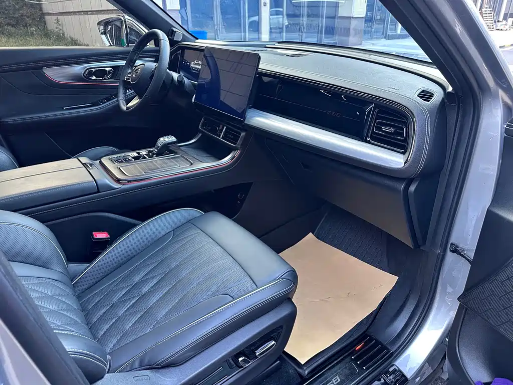 GAC Motor Trumpchi GS8 2023 — фото 11