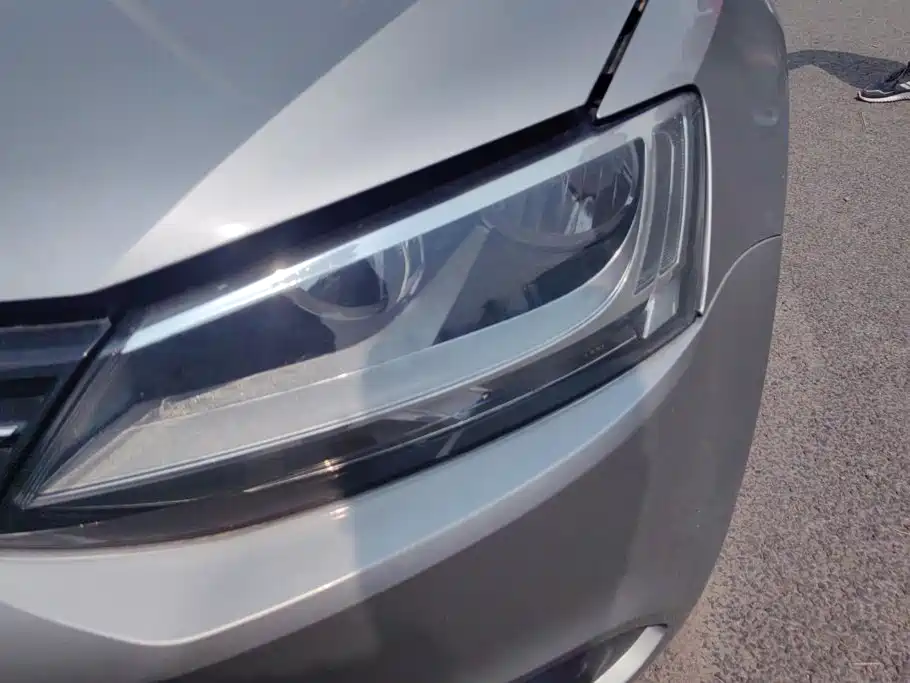 Volkswagen Sagitar 2014