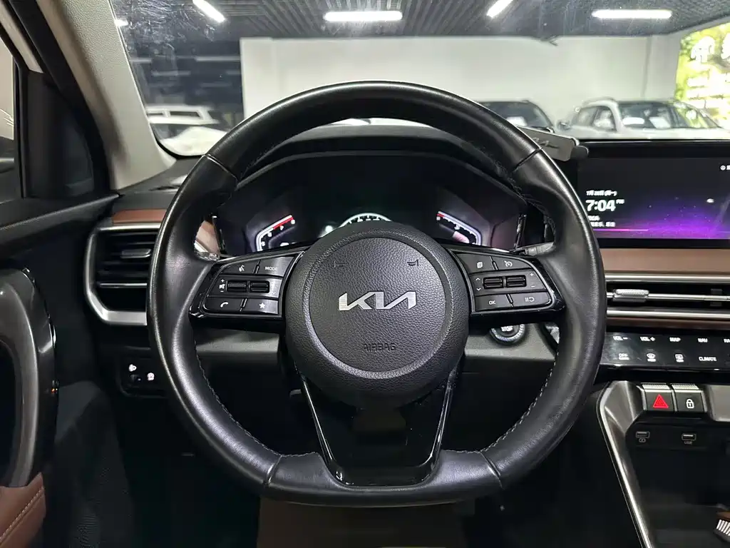 Kia Sportage 2023 — фото 10