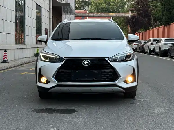 Toyota Yaris L 2022