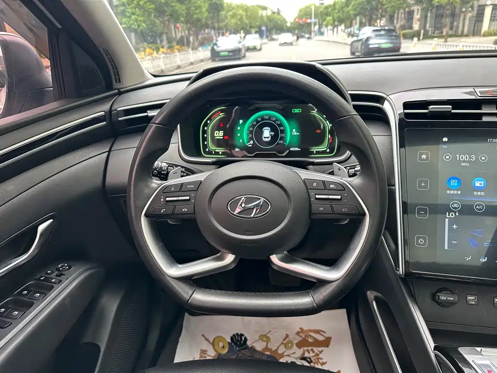 Hyundai Tucson 2023 — фото 20