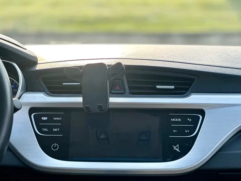 Geely Vision 2017 — фото 34