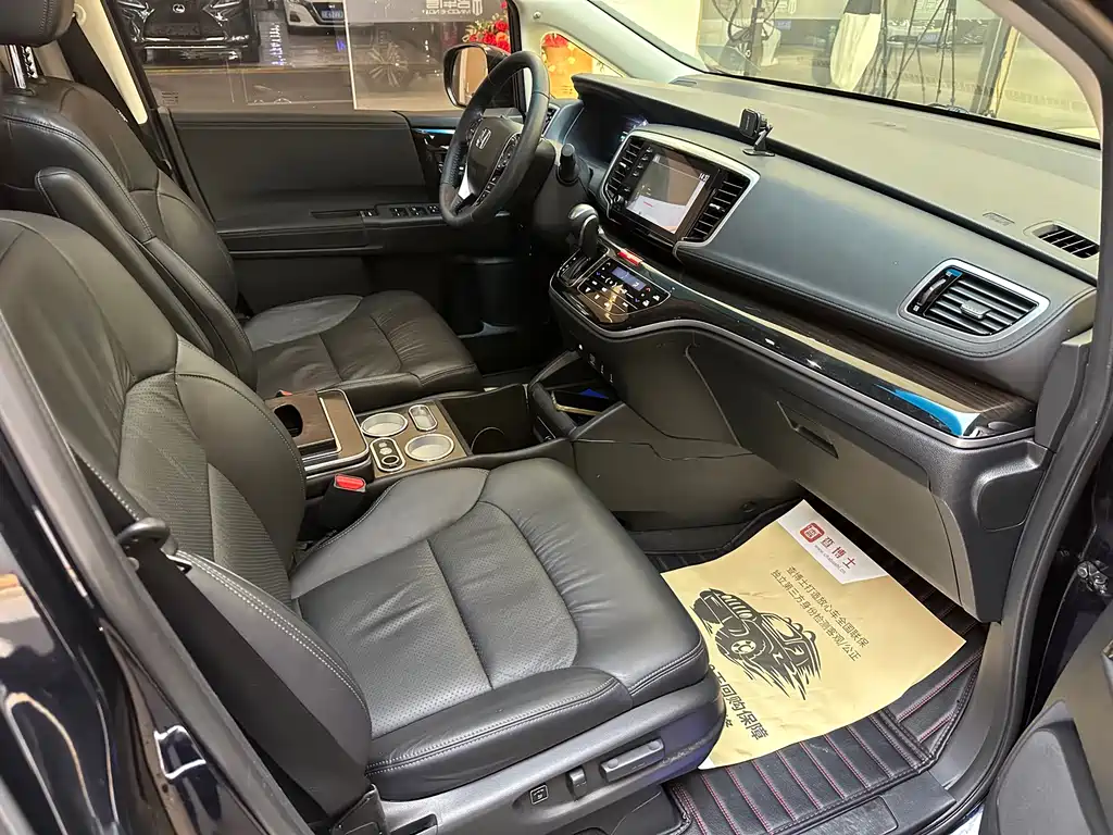 Honda Odyssey 2019 — фото 10