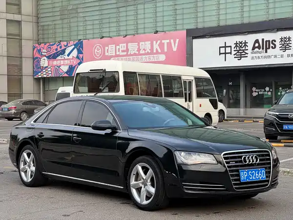Audi A8 2011