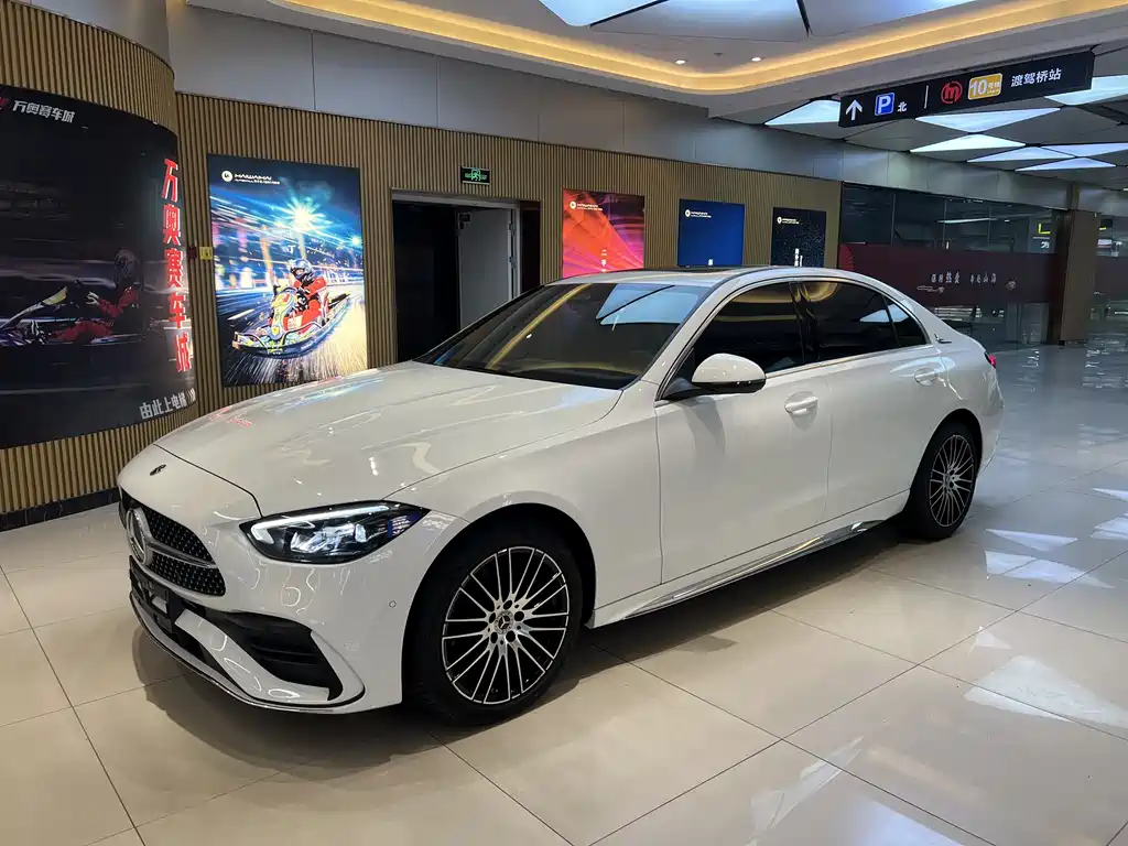 Mercedes-Benz C-Class 2023 — фото 1