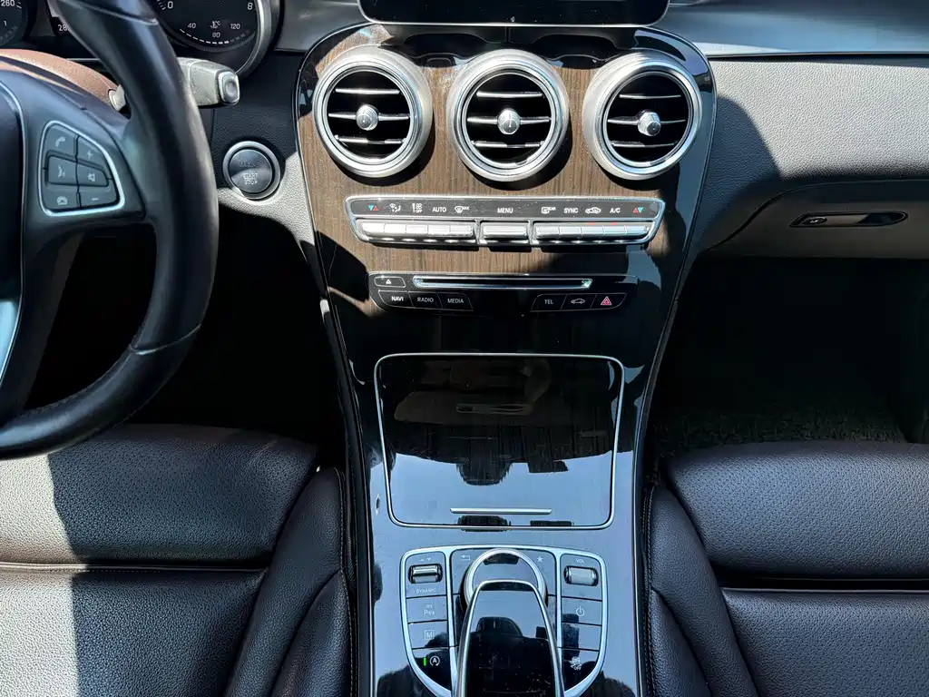 Mercedes-Benz GLC 2017 — фото 11
