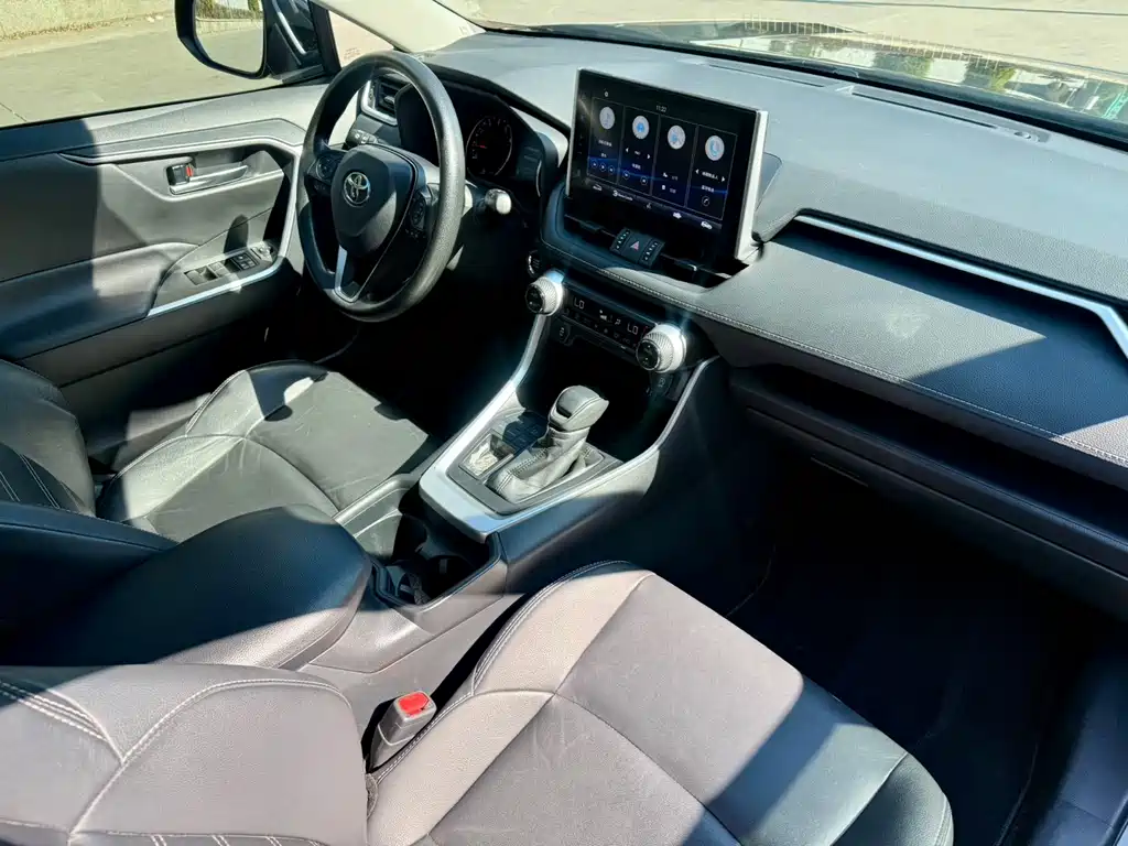Toyota Wildlander 2021 — фото 23