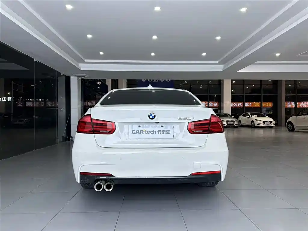 BMW 3 Series 2018 — фото 6