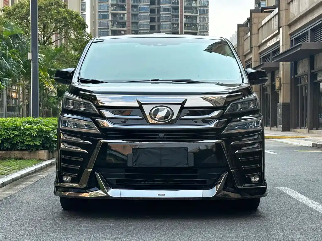 Toyota Vellfire 2022 — фото 3