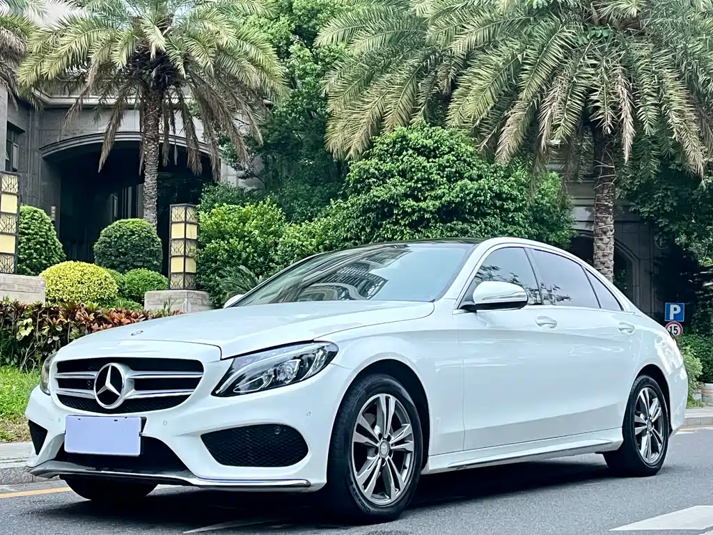 Mercedes-Benz C-Class 2017 — фото 1
