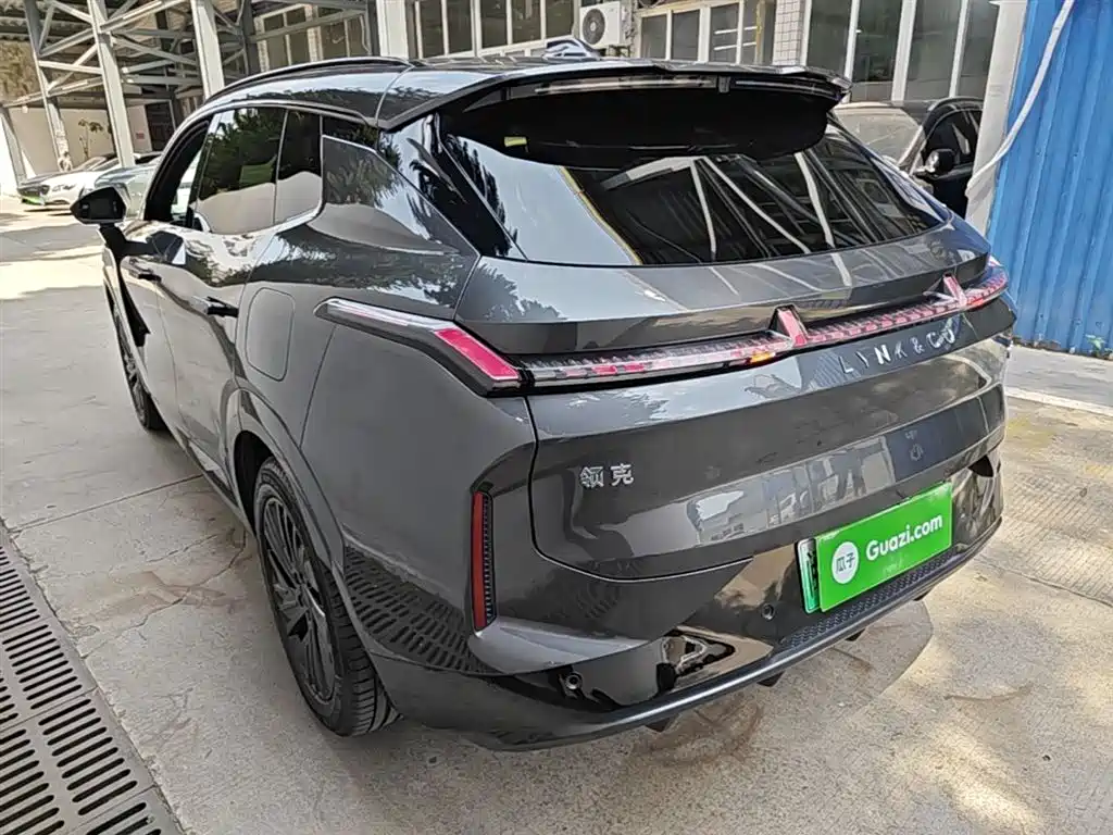Lynk & Co 08 EM-P 2025 — фото 5