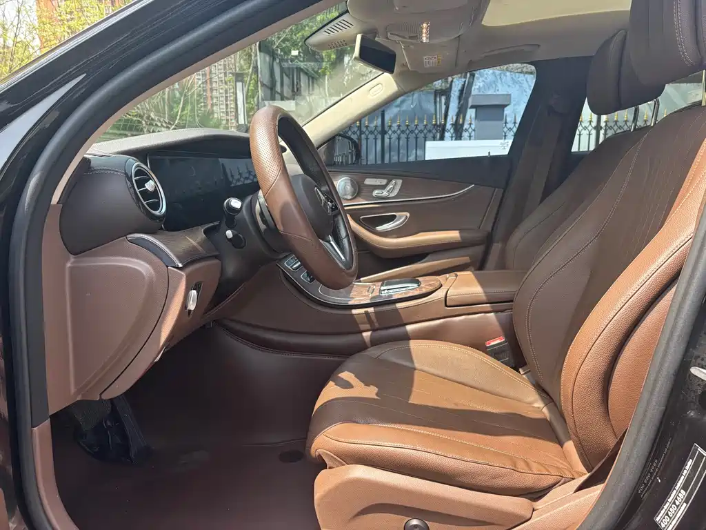 Mercedes-Benz E-Class 2019 — фото 10