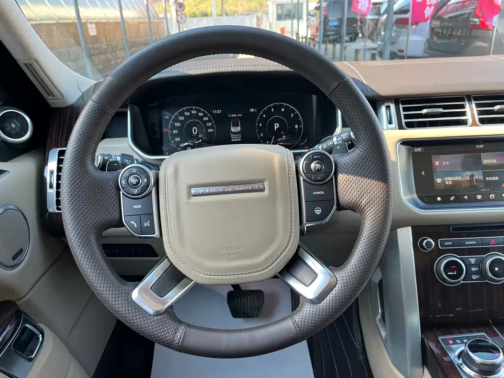 Land Rover Range Rover 2018 — фото 22