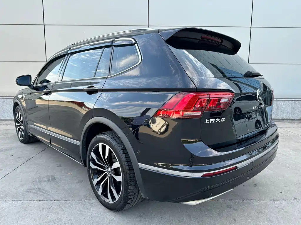 Volkswagen Tiguan L 2021 — фото 20