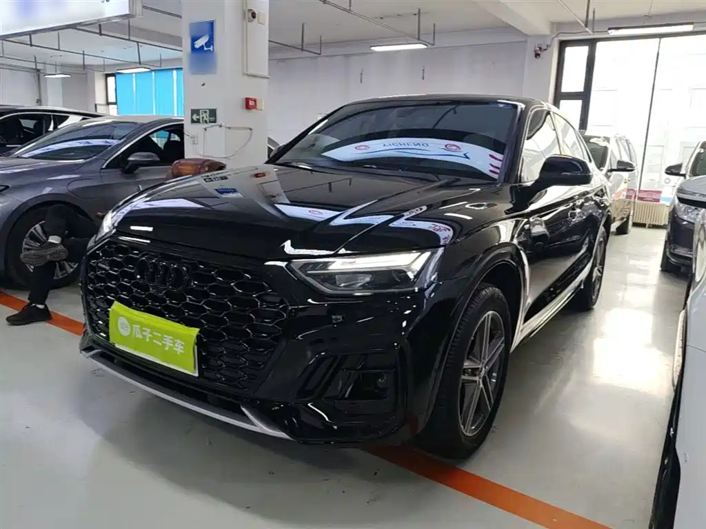 Audi Q5L Sportback 2023 — фото 2