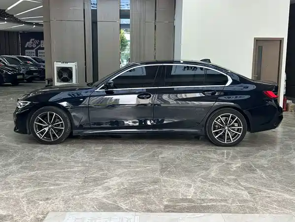 BMW 3 Series 2022