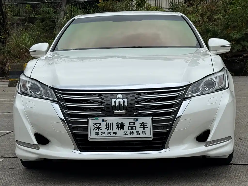 Toyota Crown 2015 — фото 2
