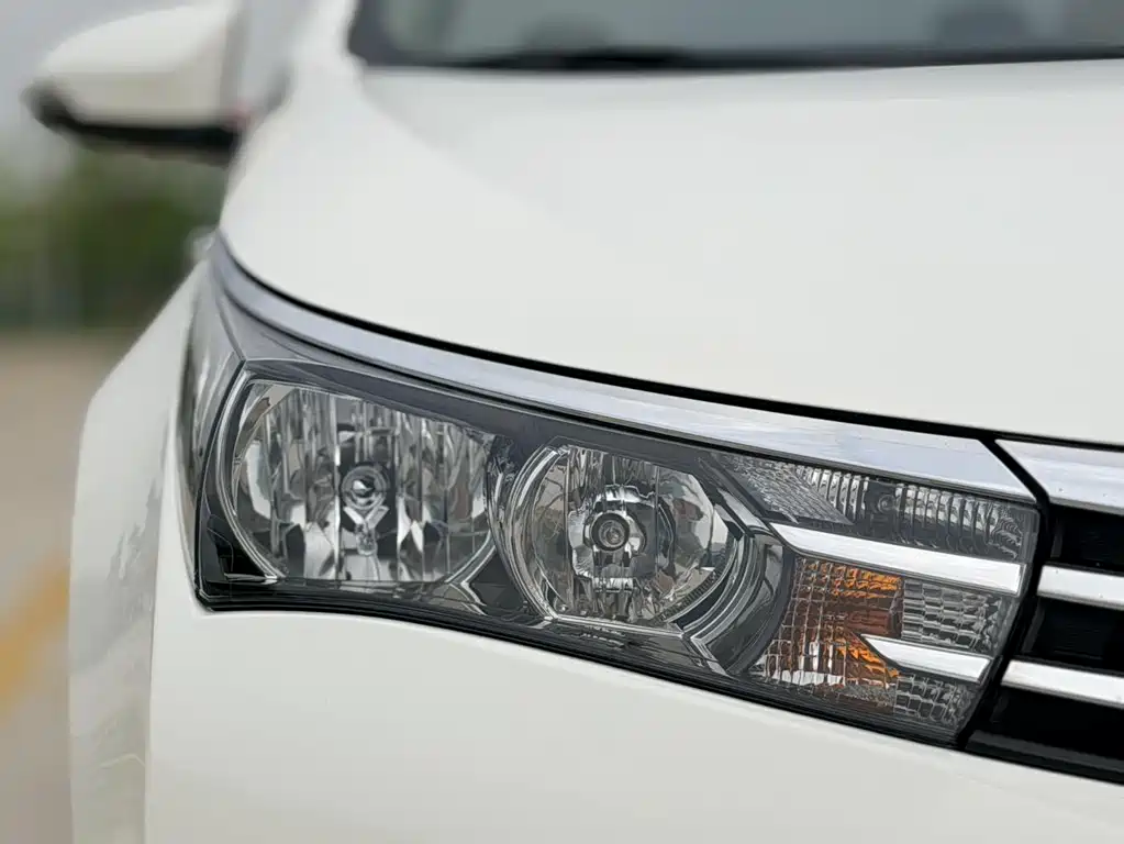 Toyota Corolla 2017 — фото 15