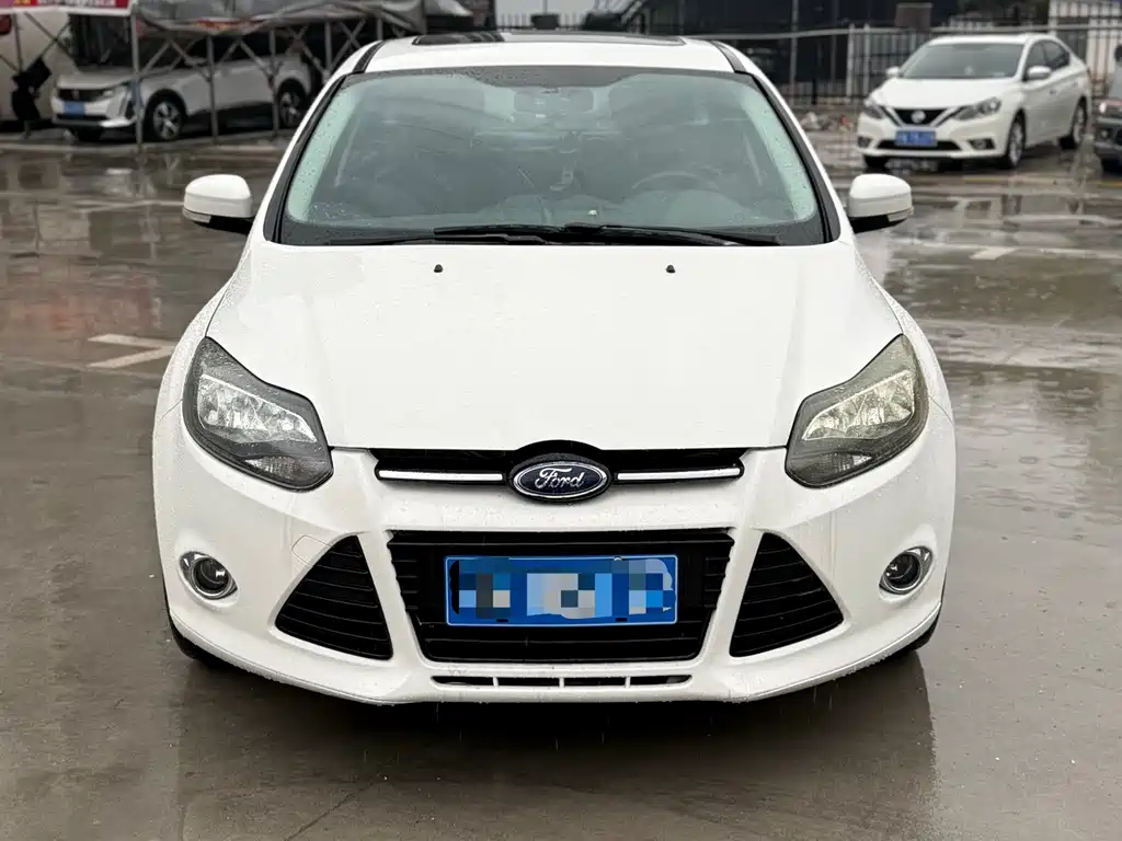 Ford Focus 2013 — фото 2